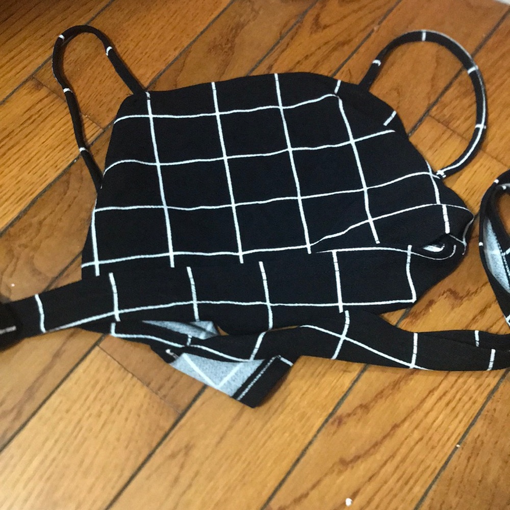 Self tying shirt cropped